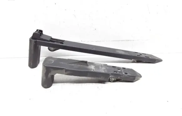 Volvo XC60 Headlight/headlamp mounting bracket 30763154 30763155