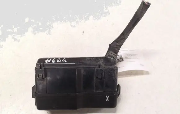 Toyota Corolla Verso AR10 Fuse box set 8386