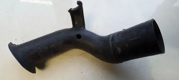Nissan Primera Air intake hose/pipe nissanau601a6