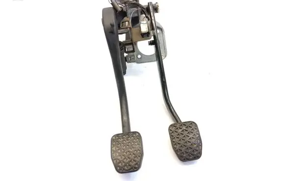 BMW 3 E46 Pedal assembly 1163863 35111163863 1163870