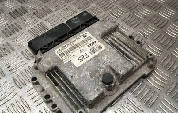 Hyundai i40 Engine control unit/module 391252A235 0281030599 1039S68303