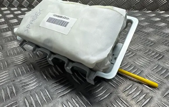 Mitsubishi Outlander Passenger airbag 7030A311 6224481