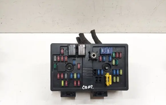 Chevrolet Captiva Fuse module 96821082