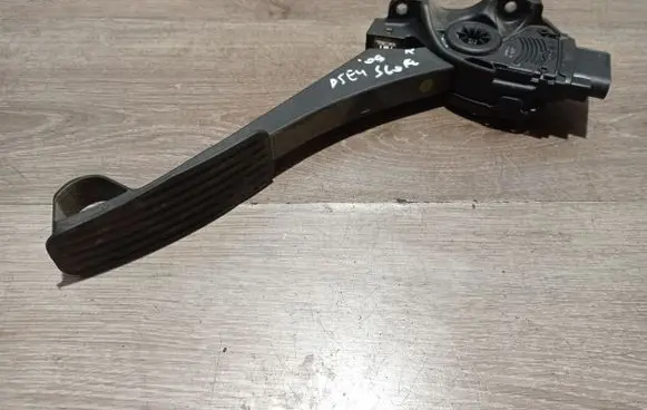 Volvo S60 Accelerator throttle pedal 30715175 6PV00954800
