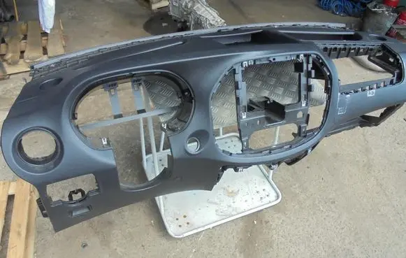 Mercedes-Benz Vito Viano W447 Dashboard W44718R