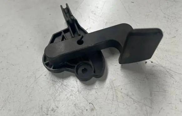 Audi A4 S4 B6 8E 8H Engine bonnet (hood) release handle 8E1823533B