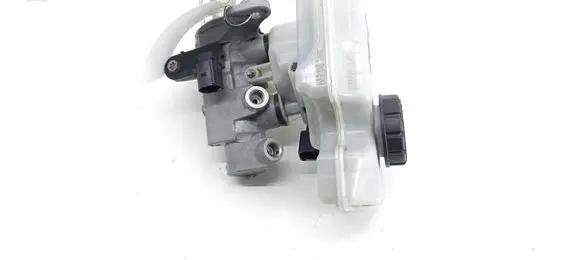Master brake cylinder