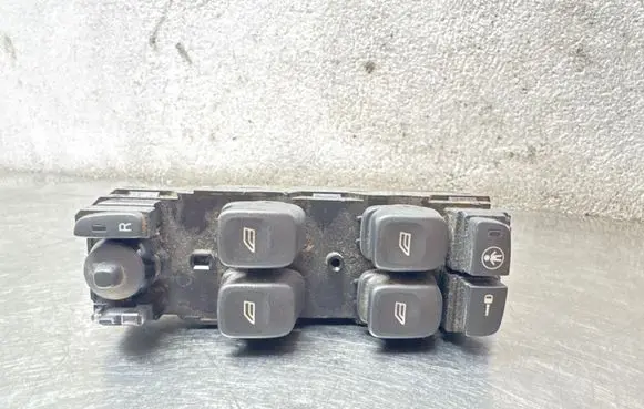 Volvo S60 Electric window control switch 8682949 M133S100021