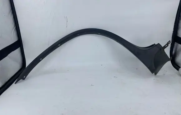 BMW X5 E53 Front arch trim 8408703
