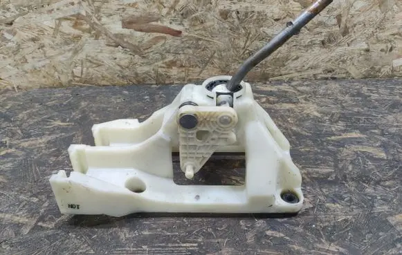 KIA Rio Gear shifter/selector 437001WXXX