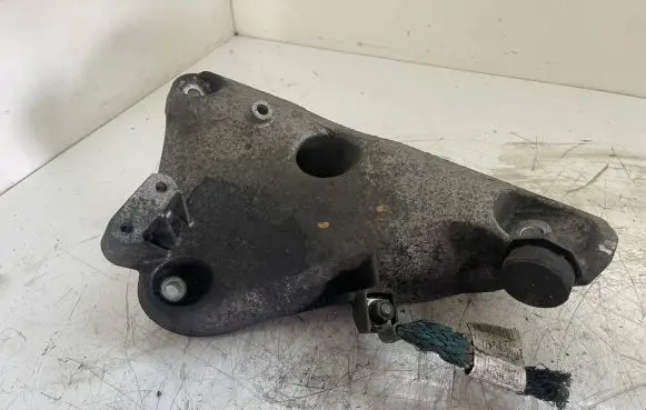 BMW X6 E71 Engine mounting bracket 2211679002101 6790021