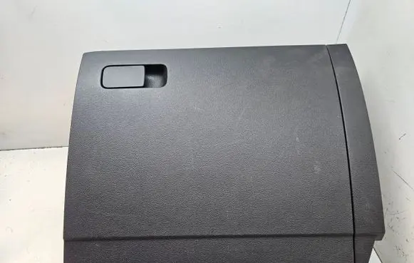 Volkswagen Touran III Glove box 5TB857097B