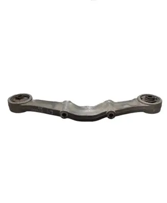 Mitsubishi Pajero Rear differential mounting bracket 