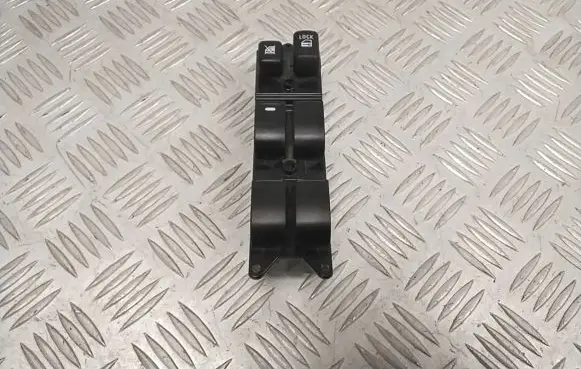 Mitsubishi Outlander Electric window control switch 8608A185