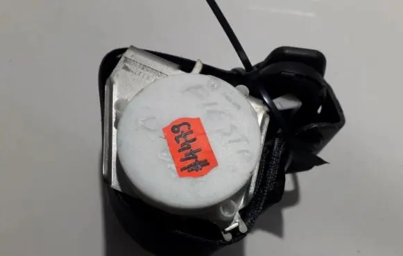 Ford Fiesta Rear seatbelt 8v51a611b68ak 8v51-a611b68-ak