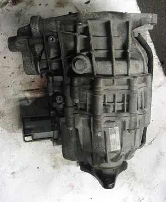 Cadillac CT6 Gearbox transfer box case M004058500 964806934
