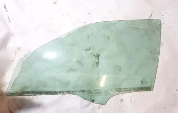 Peugeot 406 Front door window glass four-door
