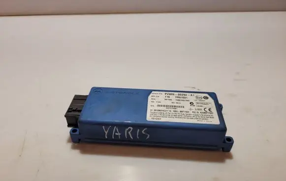 Toyota Yaris Bluetooth control unit module PZ40900292