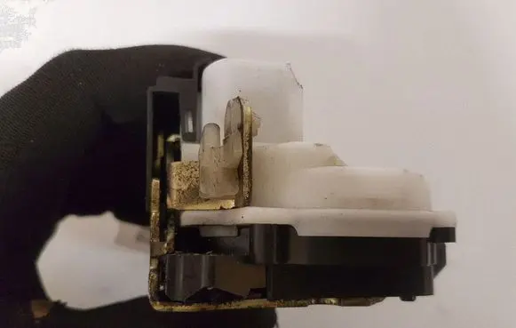 Citroen C5 Front door lock