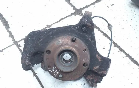 Fiat Linea Front wheel hub spindle knuckle