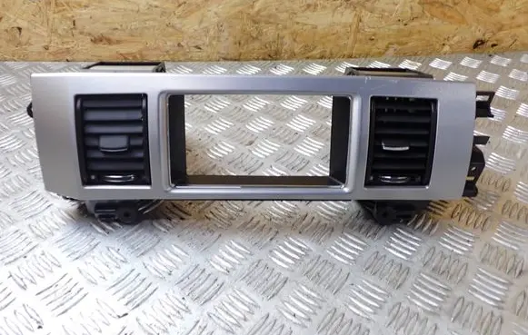 Jaguar XF X250 Dashboard air vent grill cover trim CX2319K617AC 09DF 06619