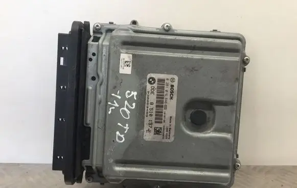 BMW 5 F10 F11 Engine control unit/module 8510137 281016846 1039S39072