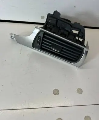 Audi A7 S7 4G Dashboard side air vent grill/cover trim 4G2820902