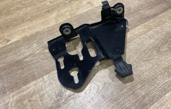 Land Rover Range Rover Sport L494 Fuel filter bracket/mount holder HPLA9B262BA