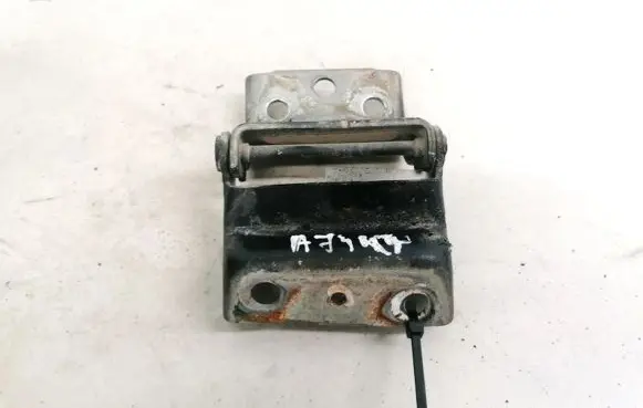 Chrysler Town & Country IV Rear door lower hinge