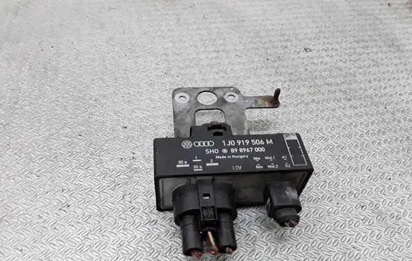 Coolant fan relay