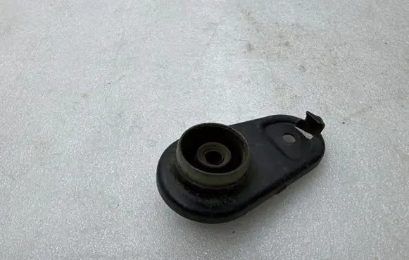 Ford Mustang VI Muffler mount bracket/holder FR335A242 FR335A262A 1073A