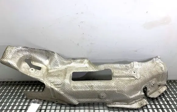 Mercedes-Benz GLE W167 Exhaust heat shield A1676809205