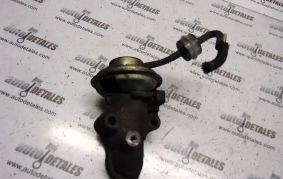 Toyota Corolla Verso E121 EGR valve 2562027070
