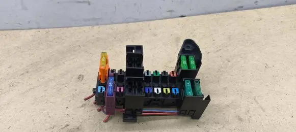 Mercedes-Benz CLK A209 C209 Fuse module 2035400050