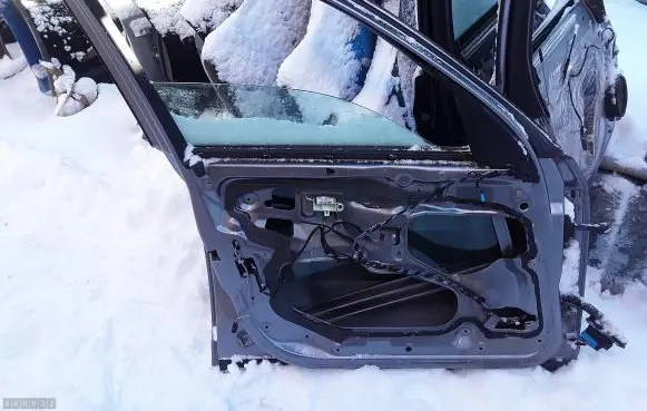 BMW X3 E83 Front door