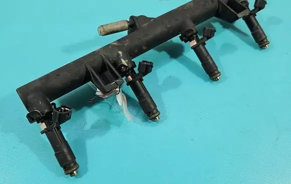 Fuel injector