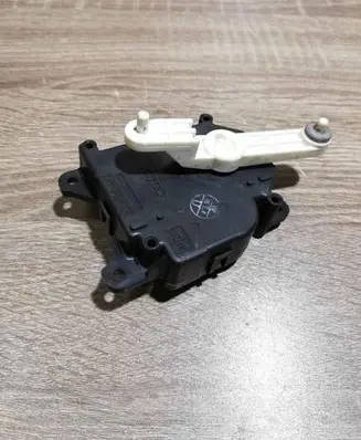Toyota Prius (XW20) Air flap motor/actuator 0638000240