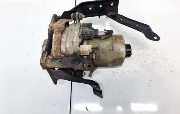 Ford Focus Power steering pump 4M513K514BD