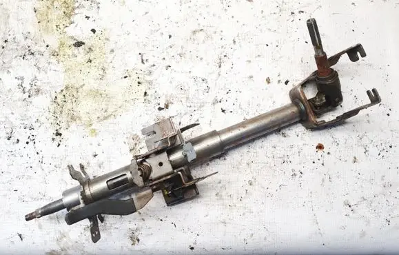 Mazda 626 Steering wheel axle