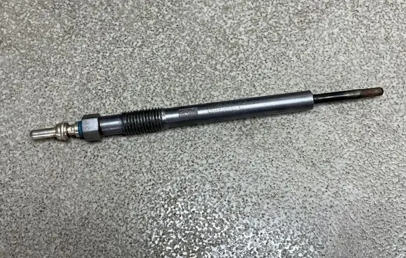Opel Insignia B Glow plug 55512264
