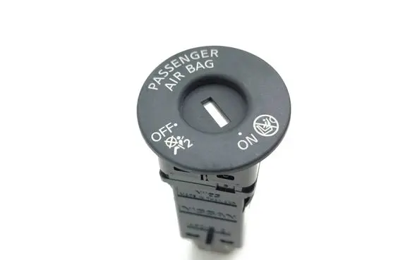 Nissan Qashqai Passenger airbag on/off switch 17X09SN