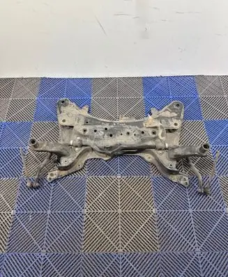 Toyota Prius (XW50) Front subframe