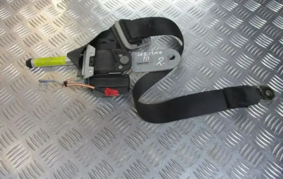 Mitsubishi Carisma Front seatbelt