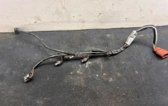Audi Q5 SQ5 Fuel injector wires 06E971627N