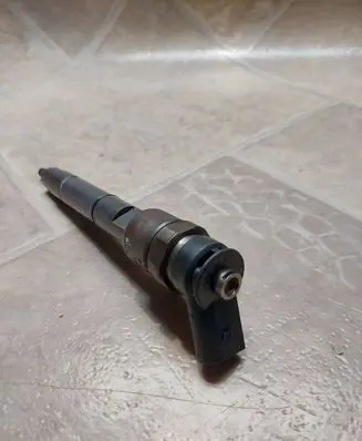 Mercedes-Benz A W169 Fuel injector A6400700787