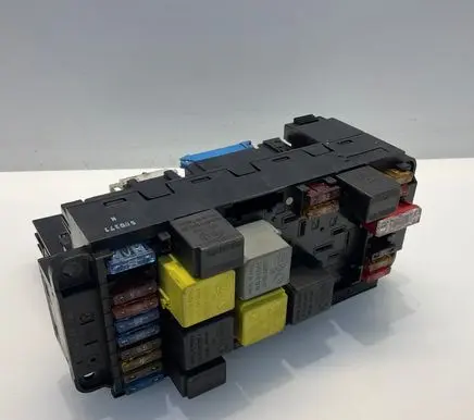 Mercedes-Benz C W203 Fuse module 2035452801 74450400 5DK00848551