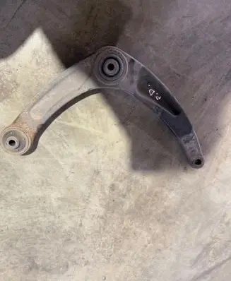 Citroen Berlingo Front lower control arm/wishbone