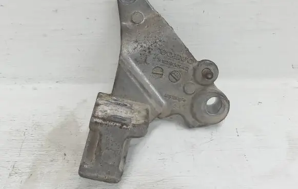 Volvo V60 Engine mounting bracket 31293542