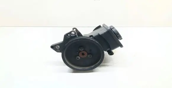 BMW X3 E83 Power steering pump 7692974536