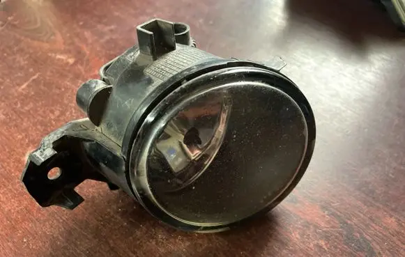Nissan Almera Tino Front fog light 2615589905